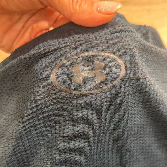 Under Armour Men's Seamless Threadborne Heat Gear Blue short sleeve shirt - Picture 10 of 11